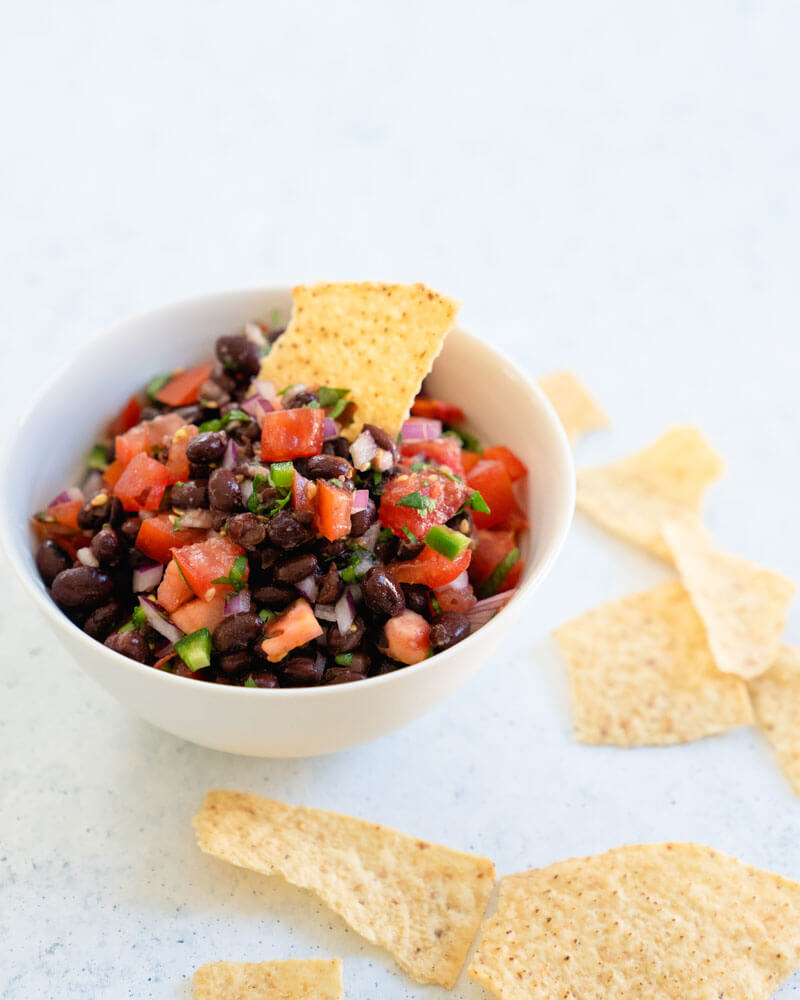 Salsa fresca and chips