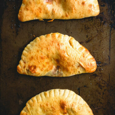 Easy calzone recipe | how to make a calzone | calzone dough recipe | Homemade calzone