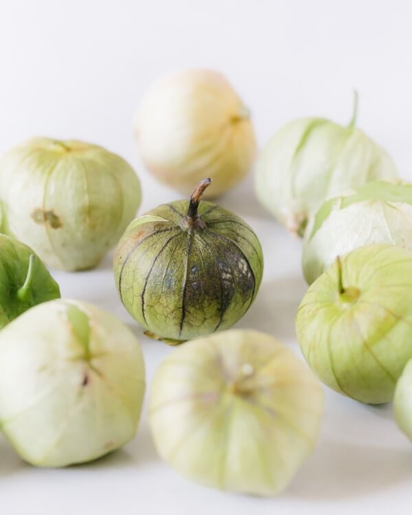 Black Bean & Roasted Tomatillo Soup | Roasting tomatillos | Tomatillos