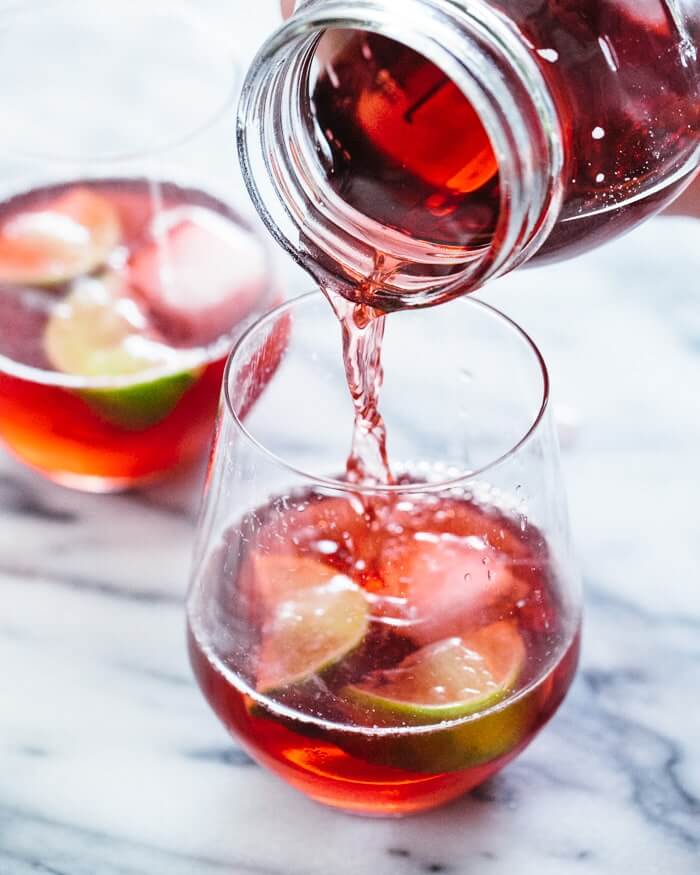 Pomegranate Non Alcoholic Spritzer | Pomegranate drinks
