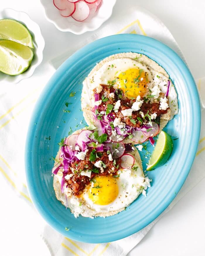 Huevos Rancheros Tacos | Huevos rancheros recipe | Huevos rancheros sauce | Egg tacos