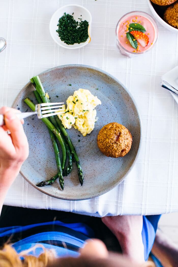 Fluffy scrambled eggs on a plate