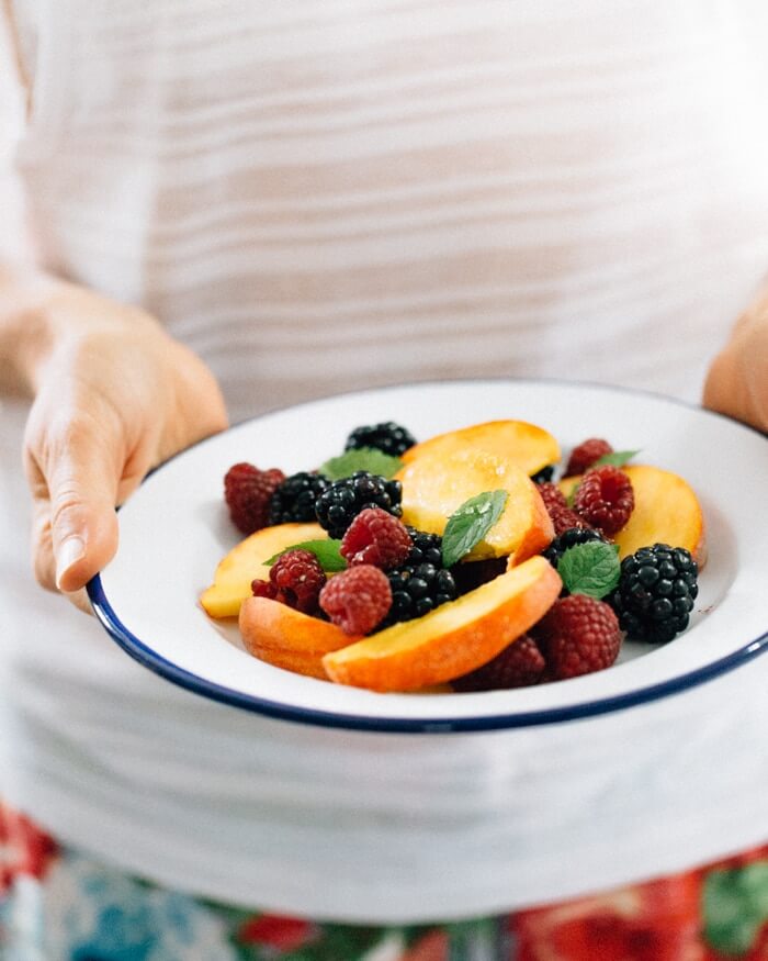 Mint syrup with peaches | Easy peach dessert