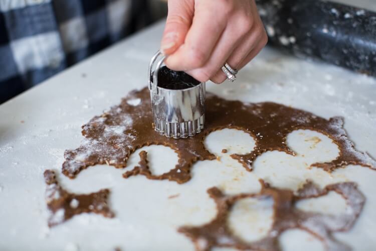 Gingersnap Sandwich Cookies | Maple cream cookies