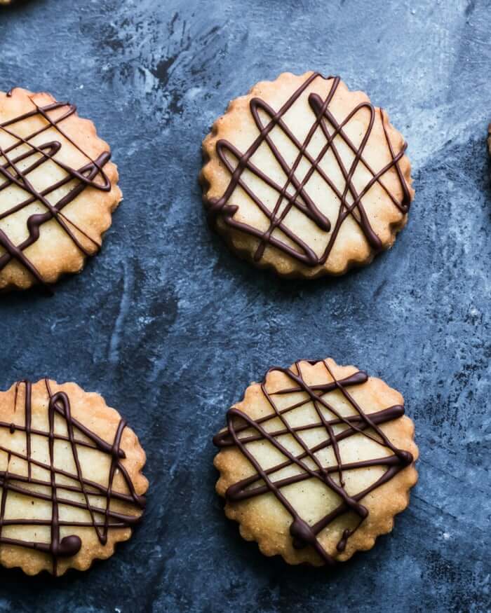How to make shortbread cookies | Chocolate drizzle for cookies