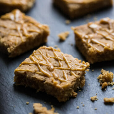 Maple Macadamia Vegan Blondies | A Couple Cooks