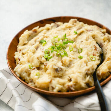 Mashed red potatoes | Garlic red skin mashed potatoes