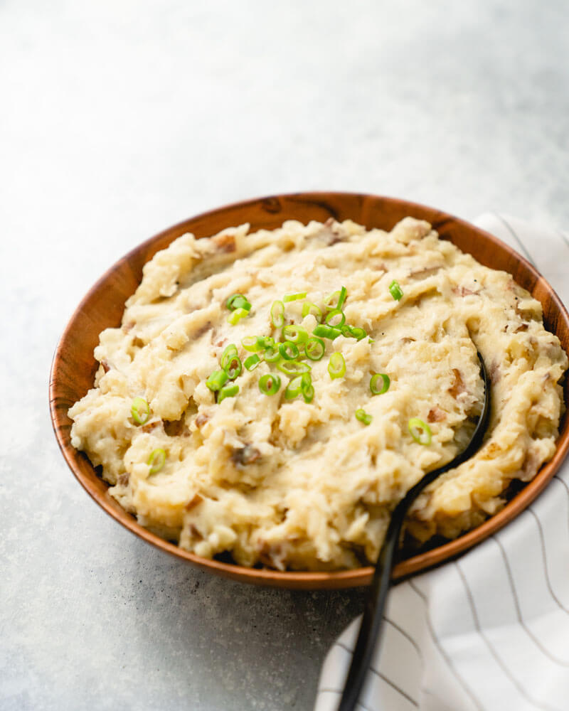 Mashed red potatoes | Garlic red skin mashed potatoes