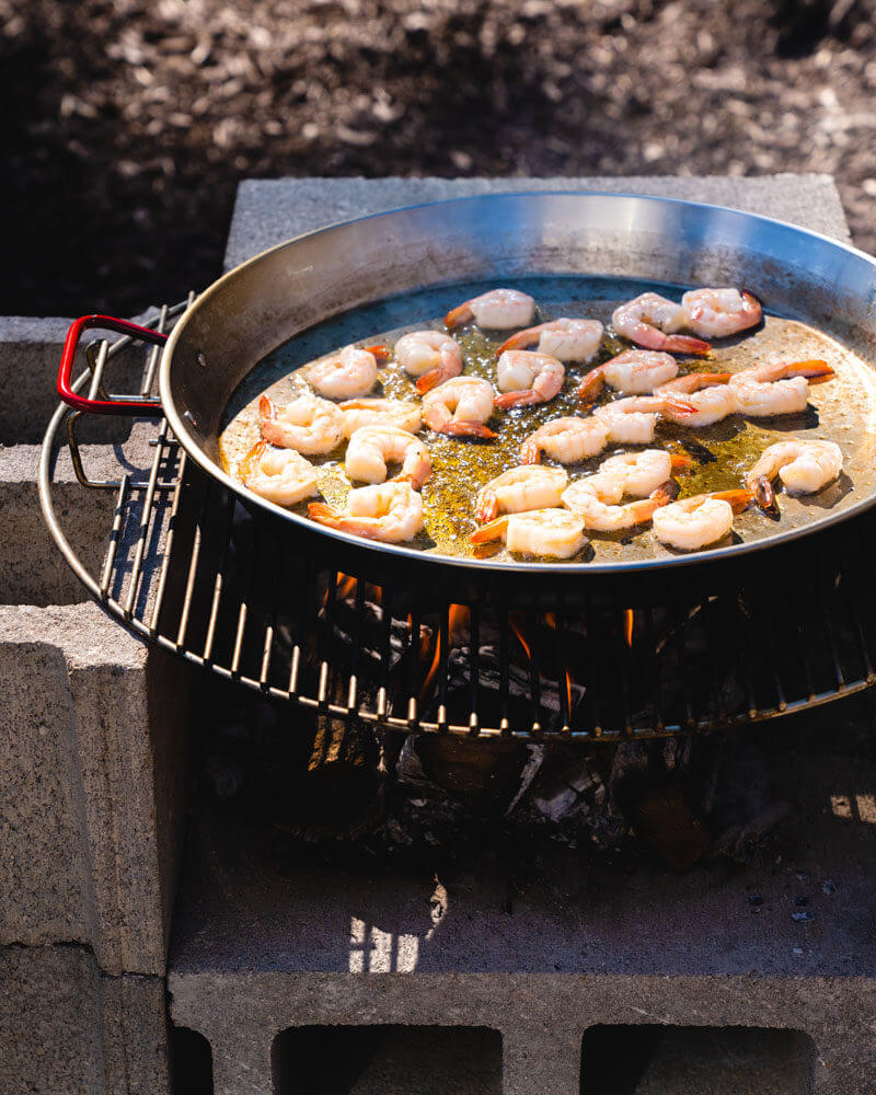 Open fire seafood paella recipe | best paella pan