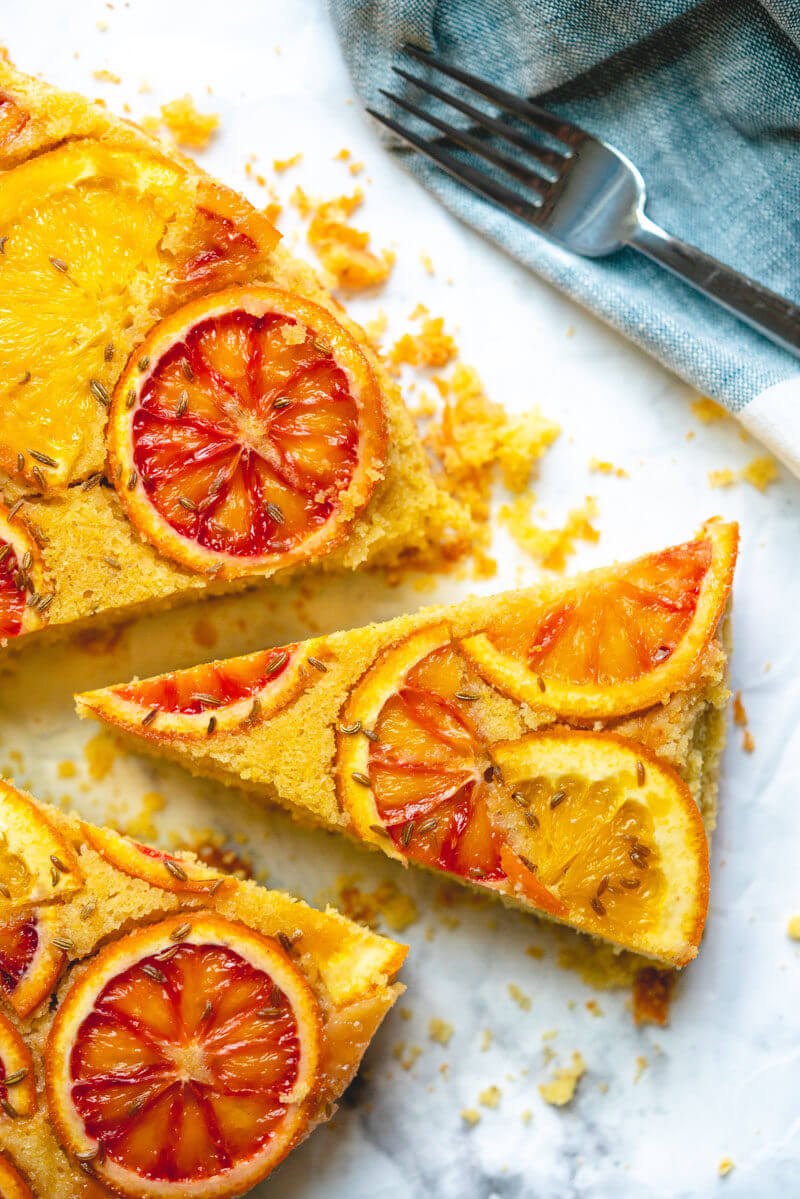 Cornmeal fennel cake