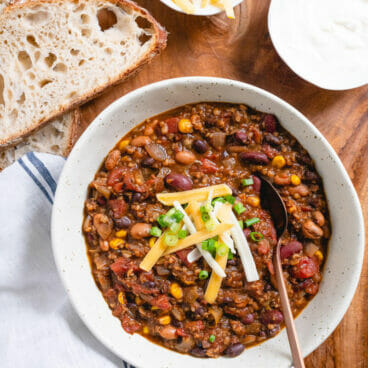 Easy Vegetarian Chili - you won't miss the meat with this crowd pleasing recipe!