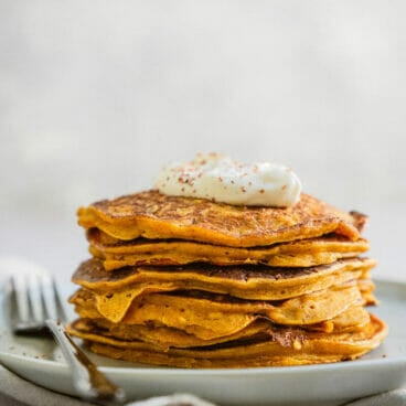 Healthy pumpkin pancakes