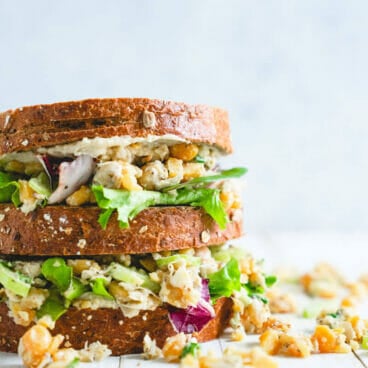 Chickpea salad sandwich | Vegetarian chicken salad sandwich | Easy lunch recipes
