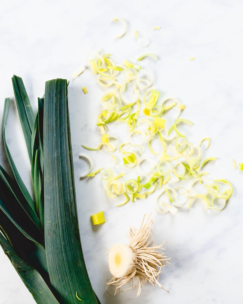 Green vegan potato soup | Leeks