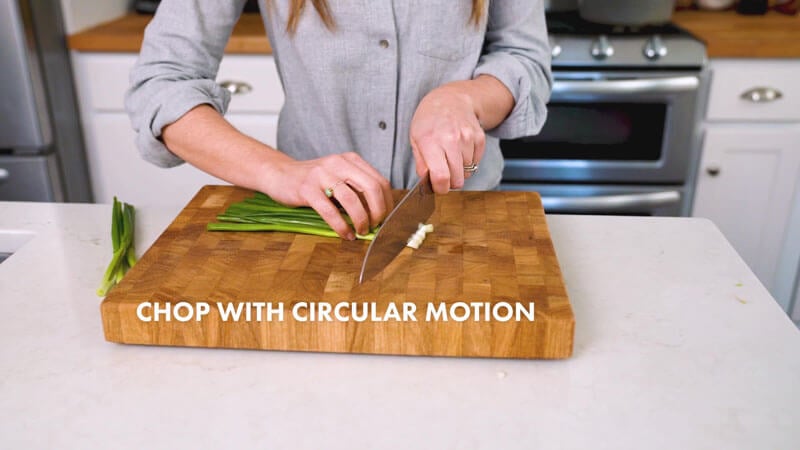 How to cut green onions (scallions) | Slice with circular motion