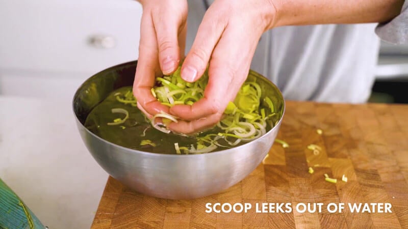 How to Cut Leeks | Scoop leeks out