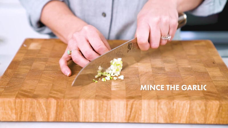 How to mince garlic | Cut thin slices crosswise to mince