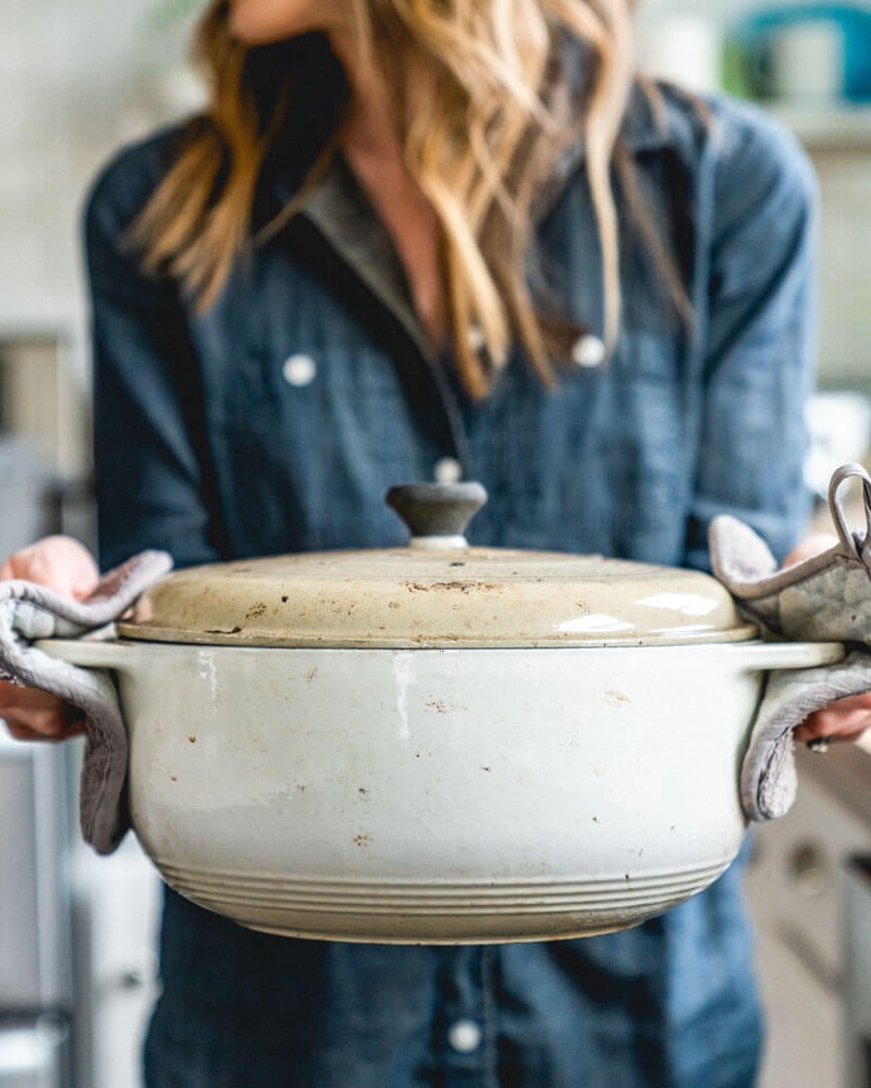 Holding pan with hot pads