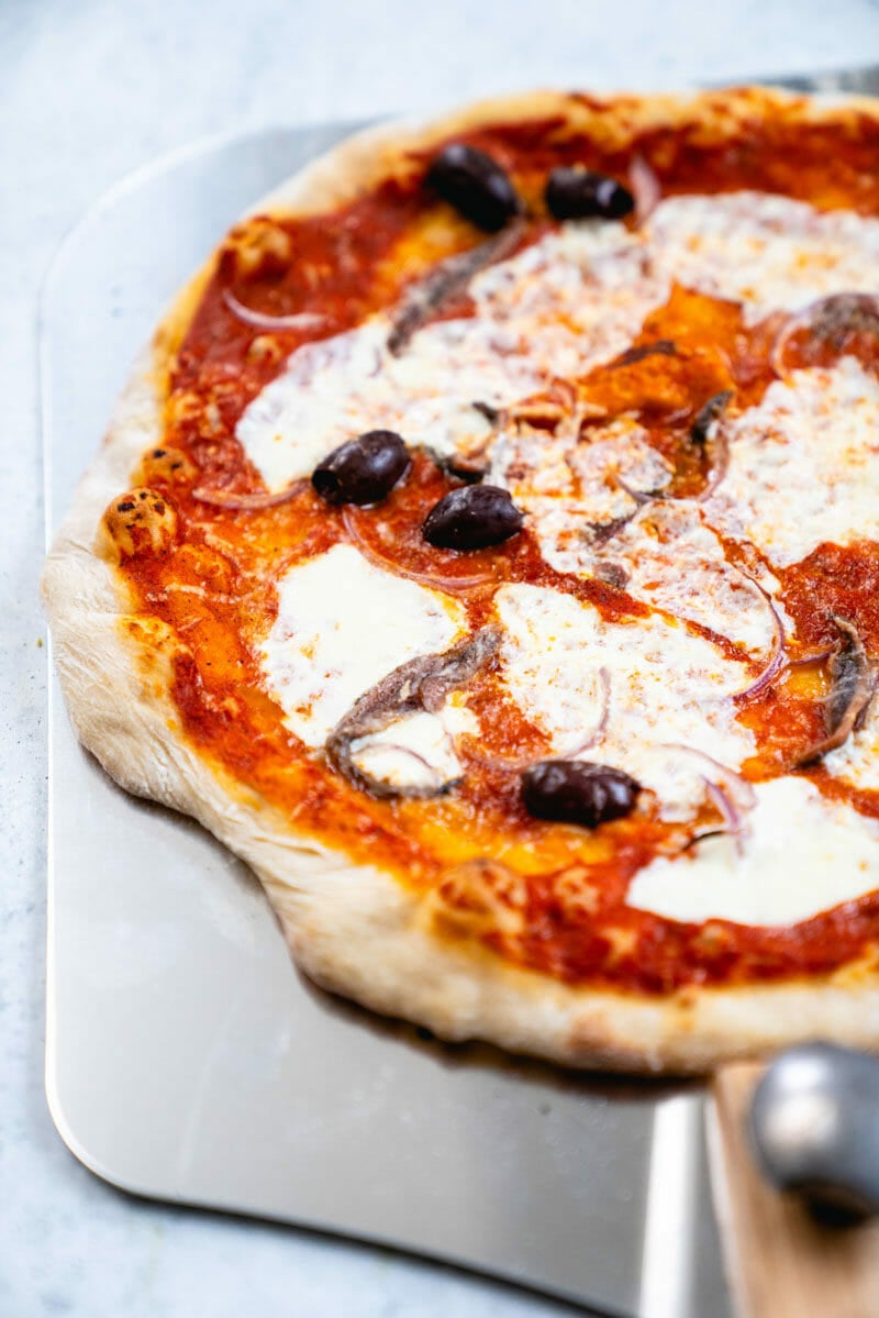 Best anchovy pizza
