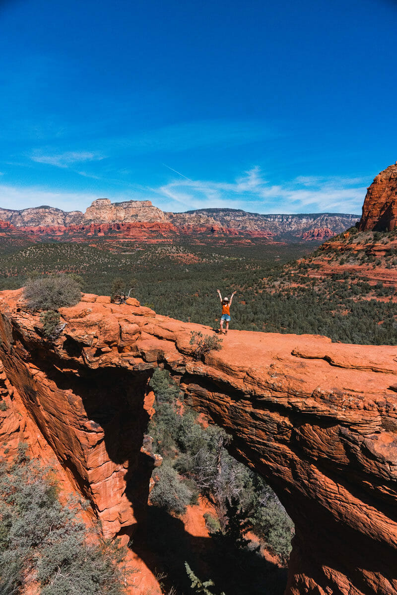 Devil's bridge Sedona hikes