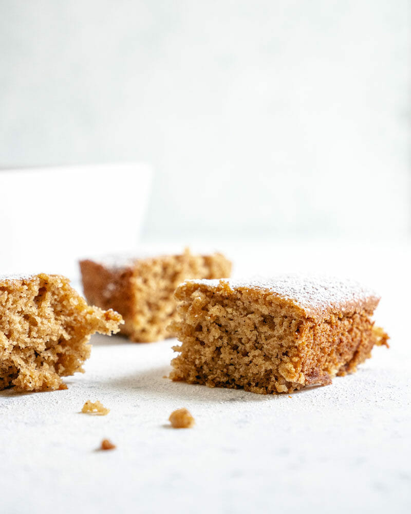 Applesauce spice cake