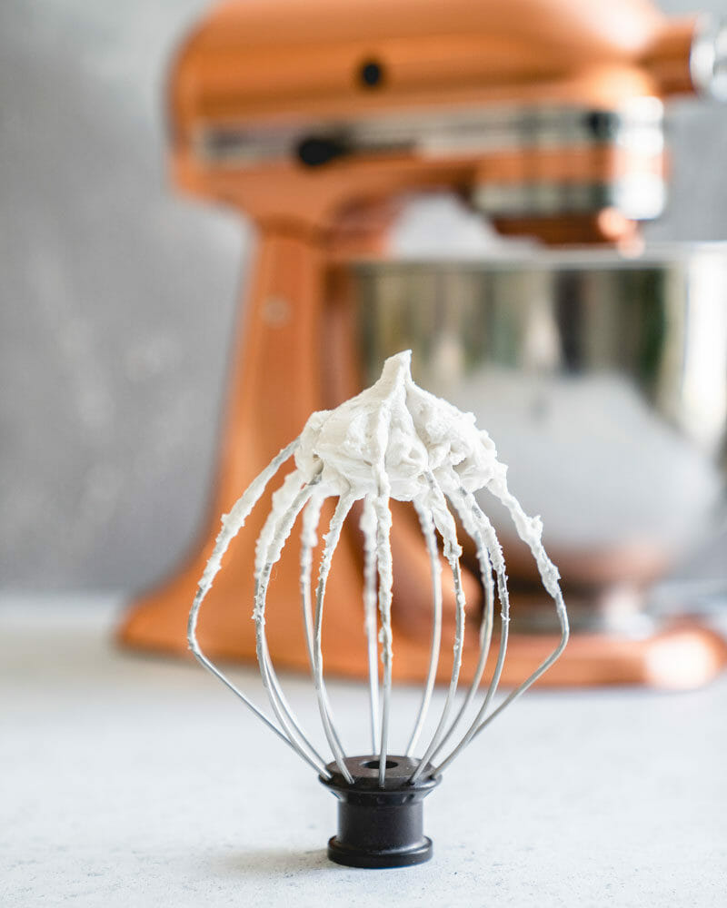 Alcoholic whipped cream