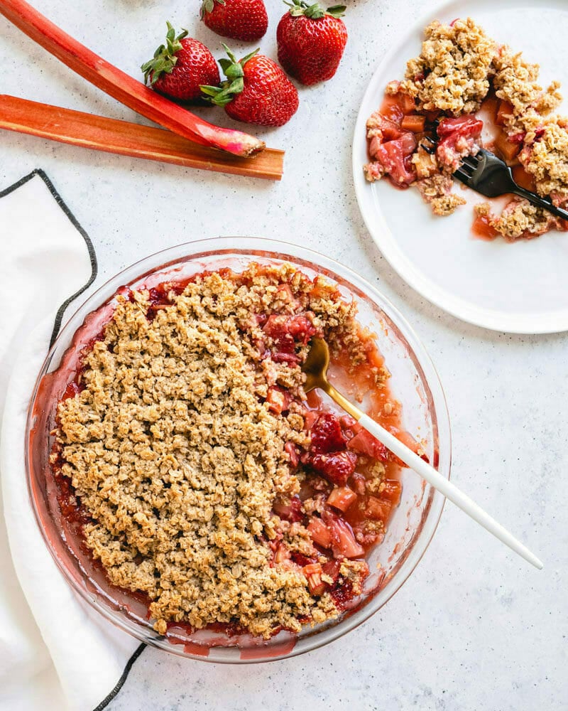Strawberry rhubarb crisp