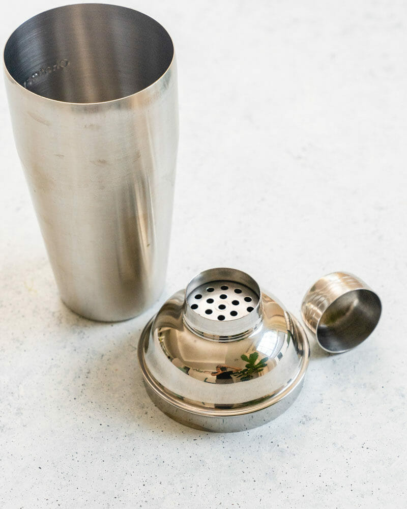 Step 2: Shake the ingredients in a cocktail shaker.