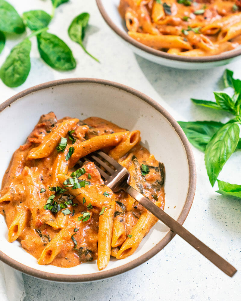Creamy goat cheese pasta