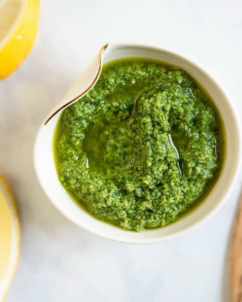 Vegan cashew pesto