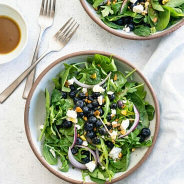 Blueberry salad with balsamic dressing