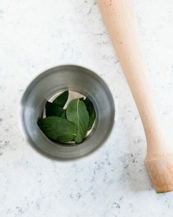 How to muddle mint