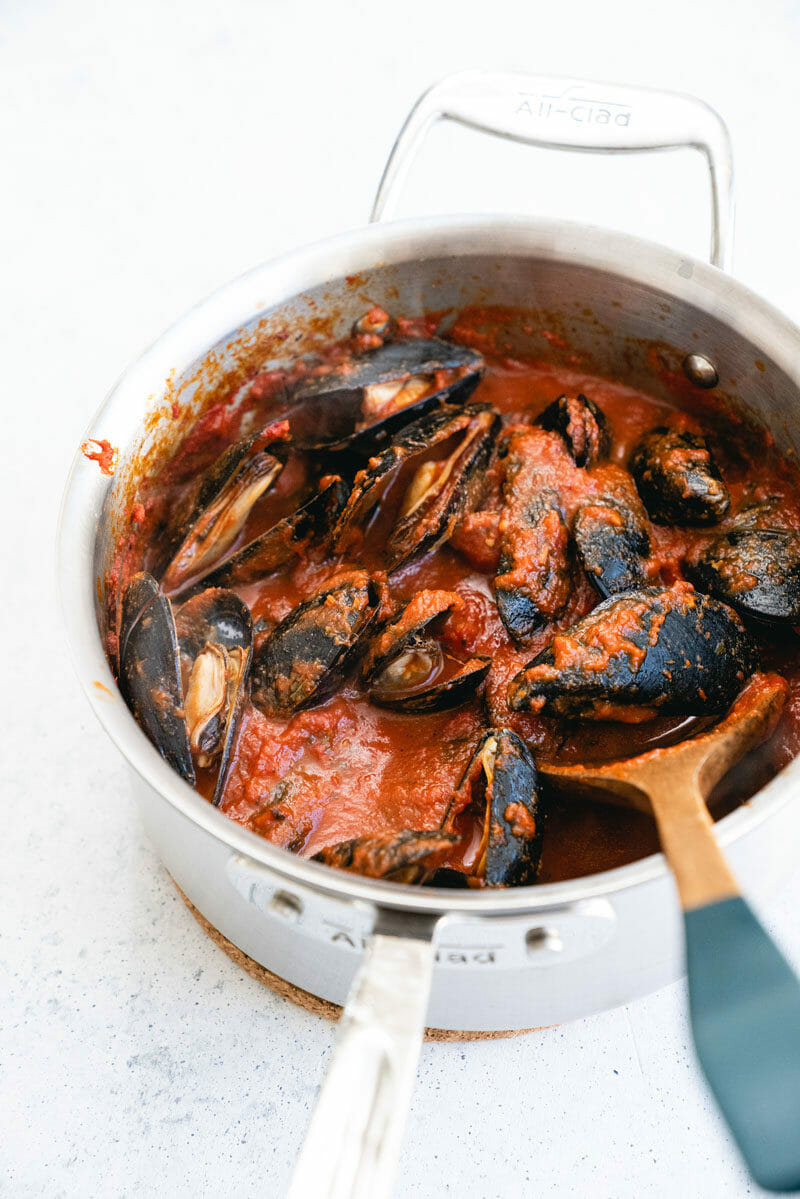 Mussels in a pot