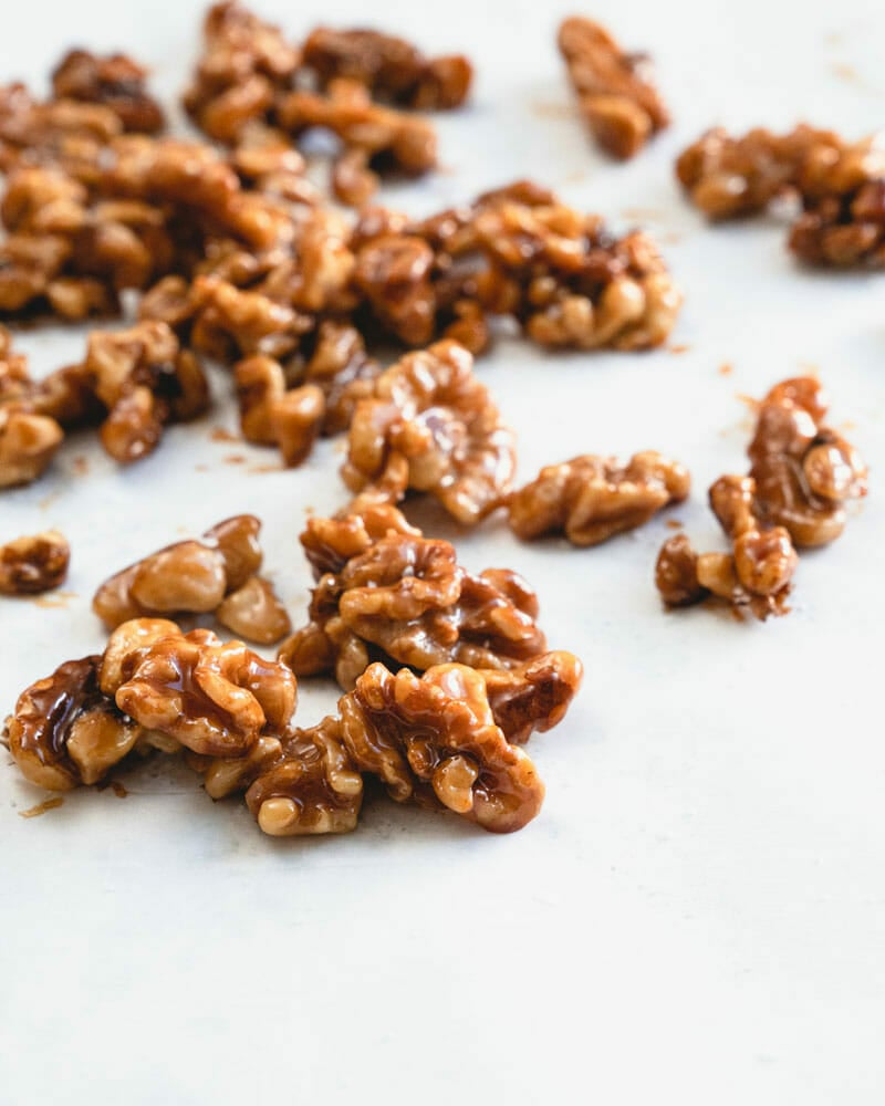 Glazed walnuts