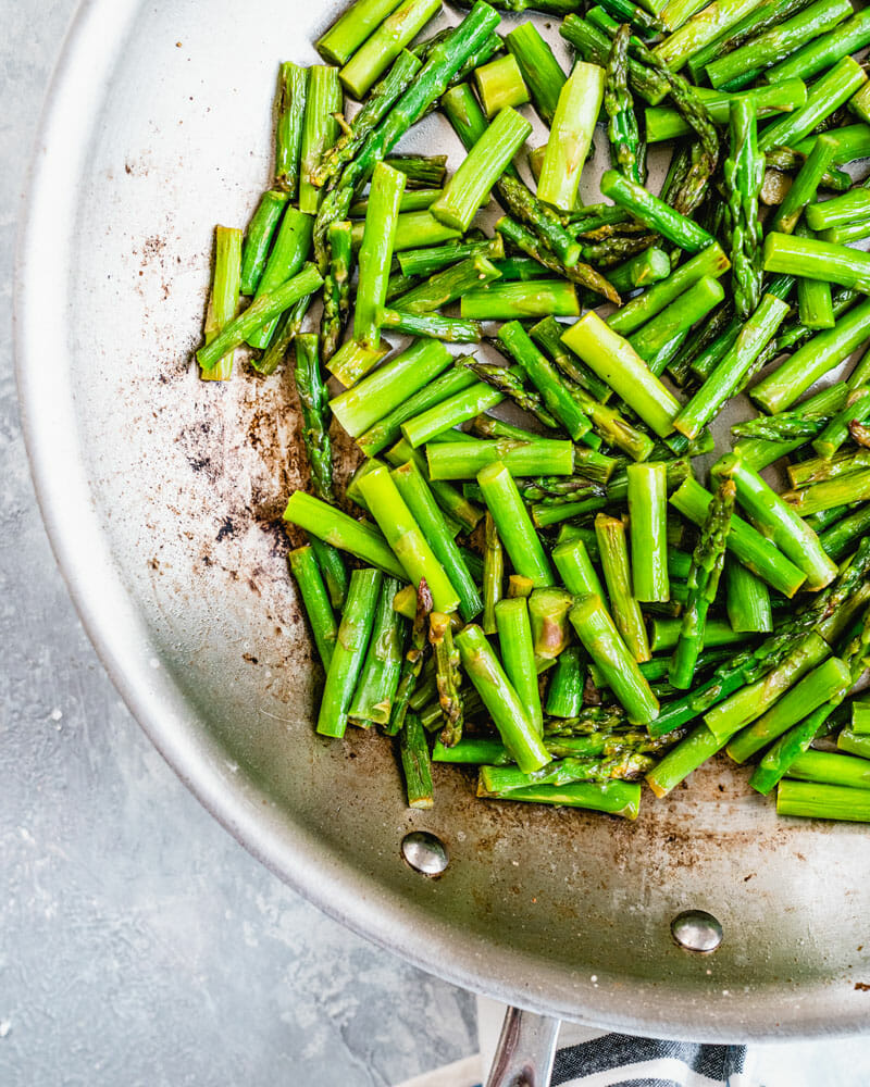 Asparagus in pan