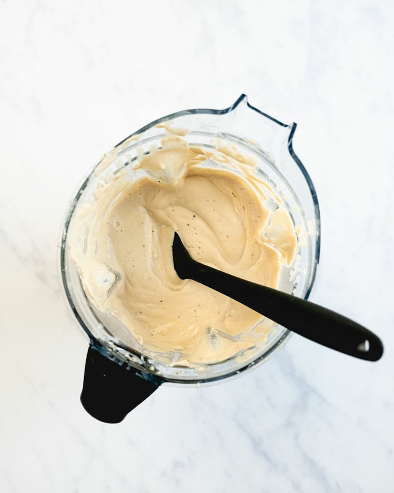 Vegan alfredo sauce in blender