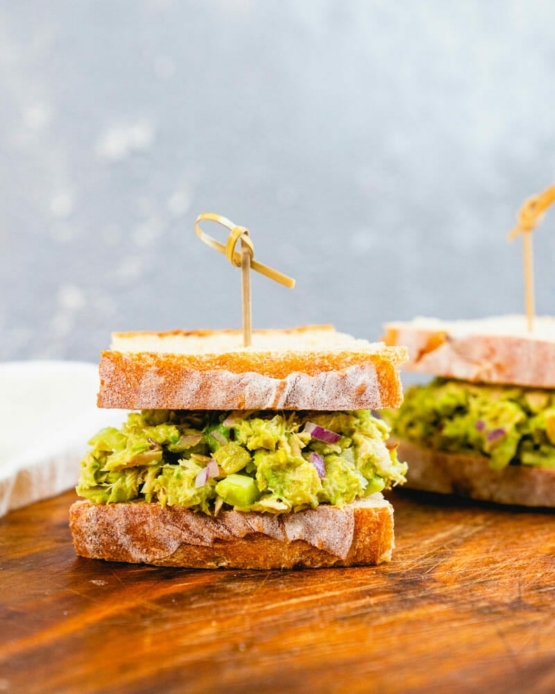 Avocado tuna salad