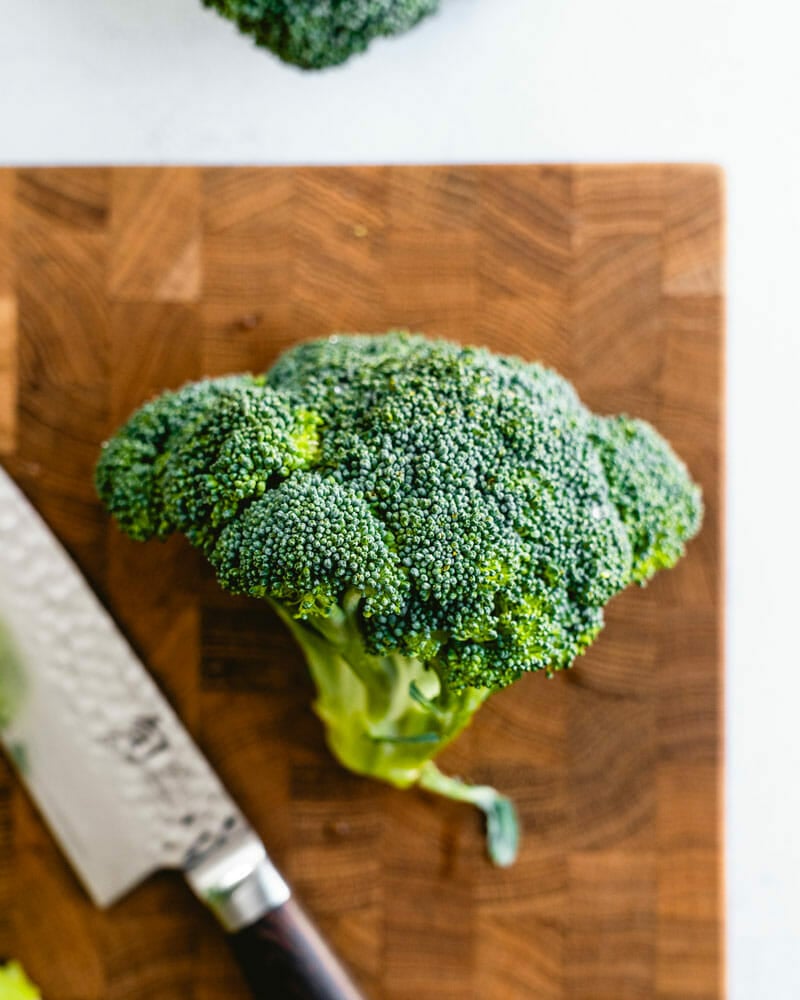 How to cut broccoli