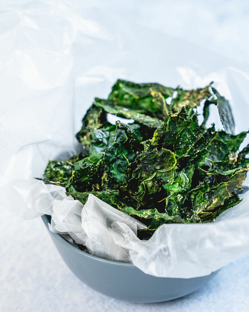 Baked kale chips