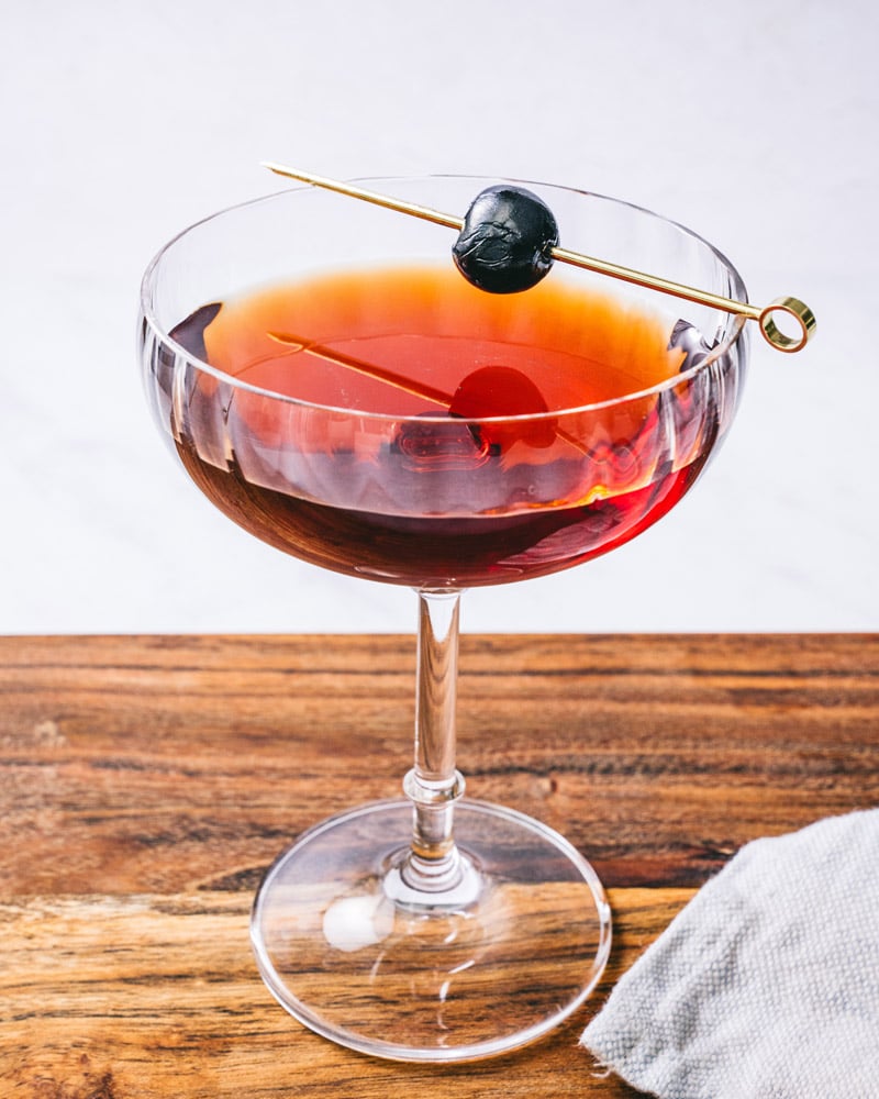 Manhattan cocktail ingredients