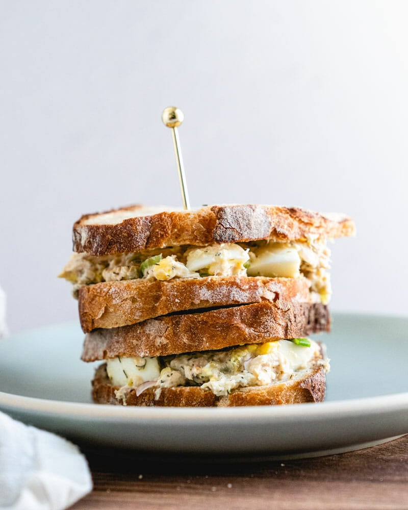 Tuna salad with egg