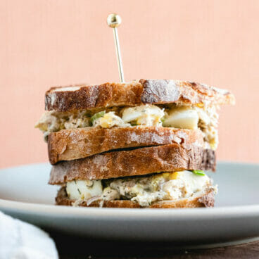 Tuna salad with egg