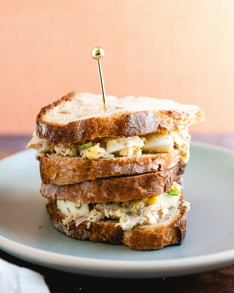 Tuna salad with egg