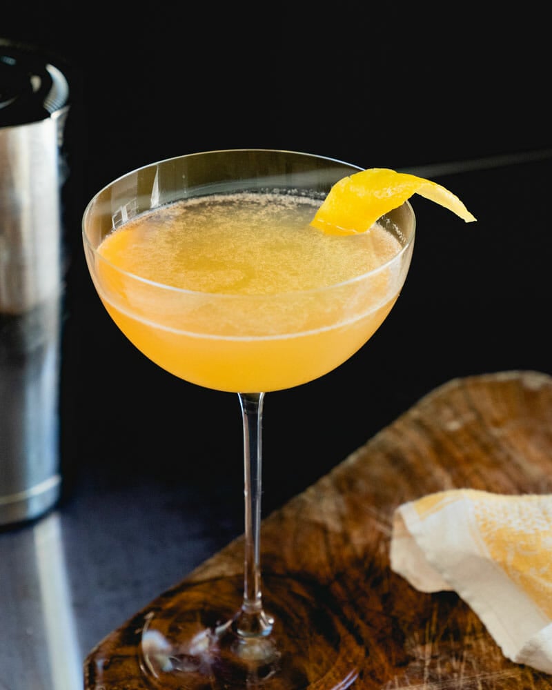Between the sheets cocktail