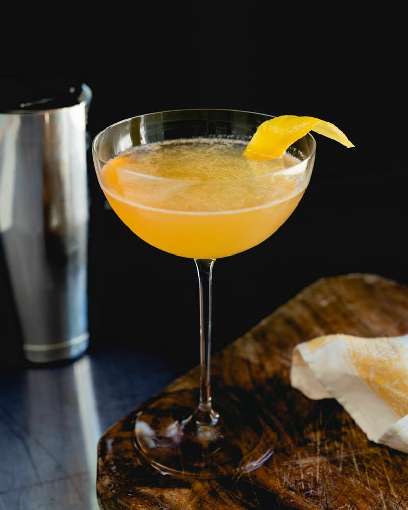 Between the sheets cocktail
