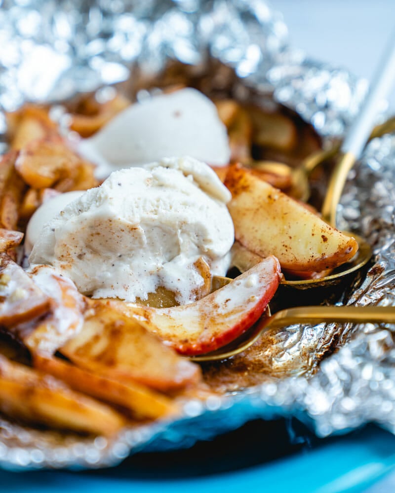 Grilled apples