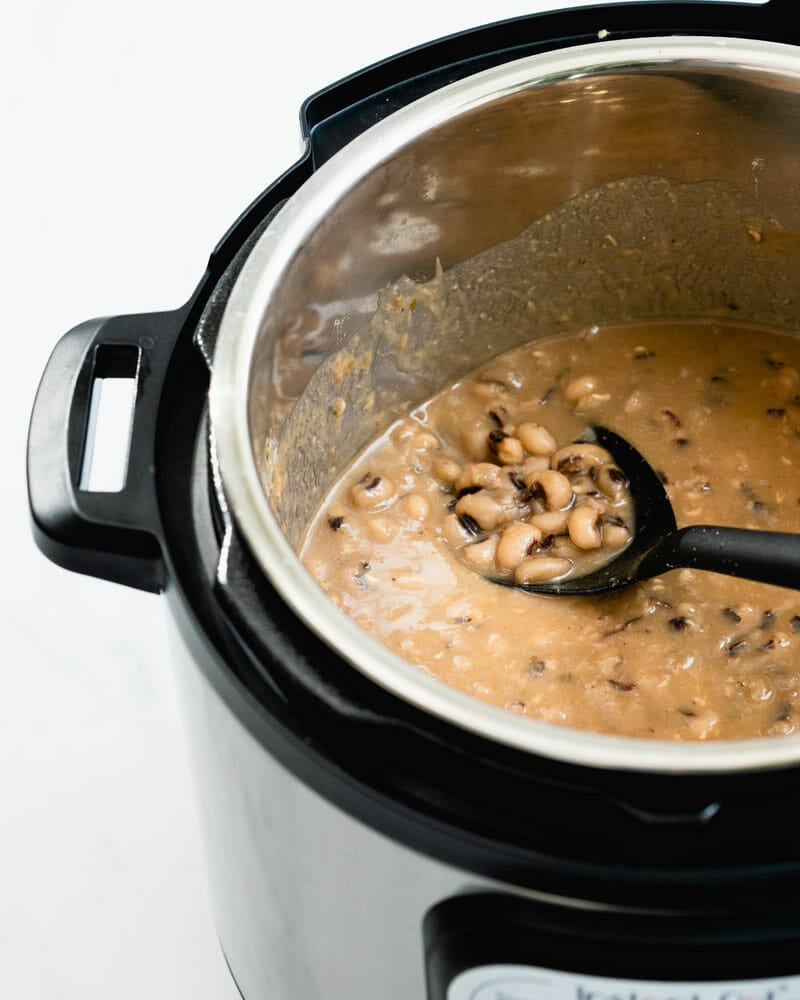 Pressure cooker black eyed peas
