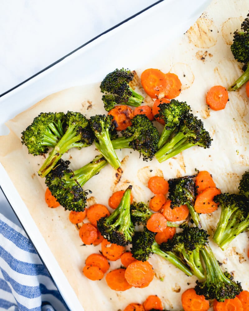 How to make roasted broccoli and carrots