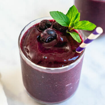 Blueberry banana smoothie