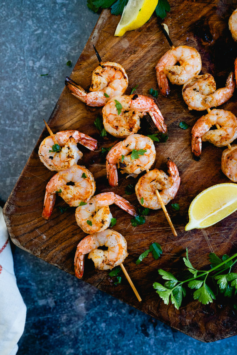 How to grill shrimp skewers